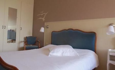 Logis L'Auberge Du Gros Silly-sur-Nied Dış mekan fotoğraf