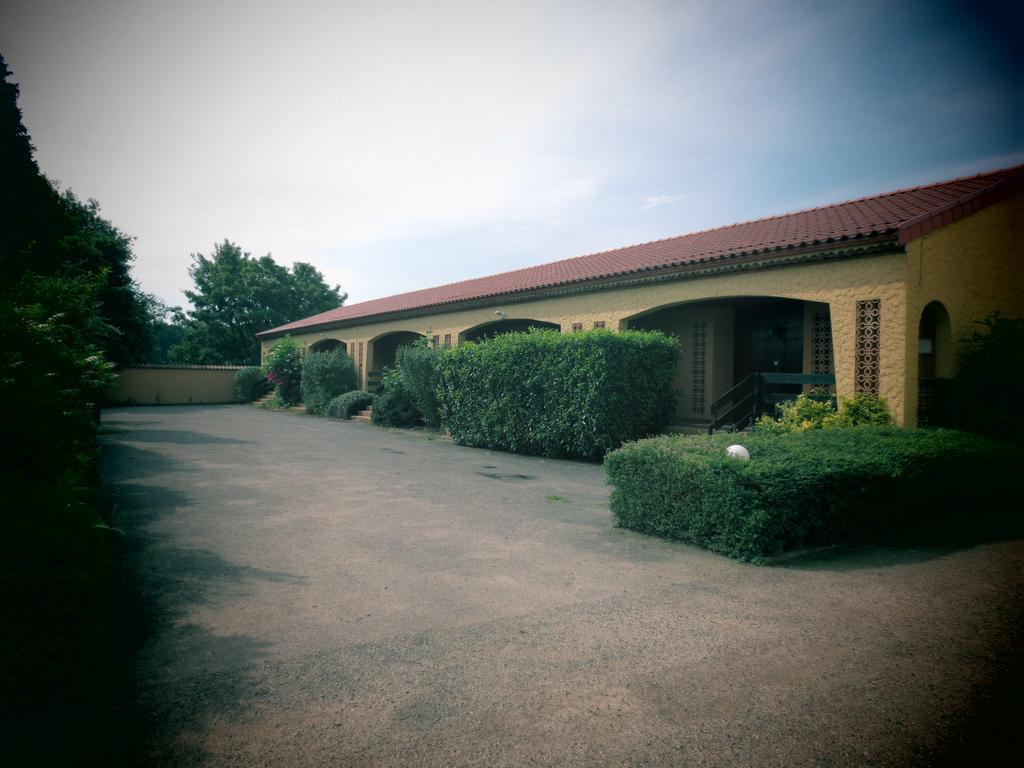 Logis L'Auberge Du Gros Silly-sur-Nied Dış mekan fotoğraf