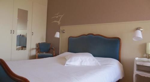 Logis L'Auberge Du Gros Silly-sur-Nied Dış mekan fotoğraf