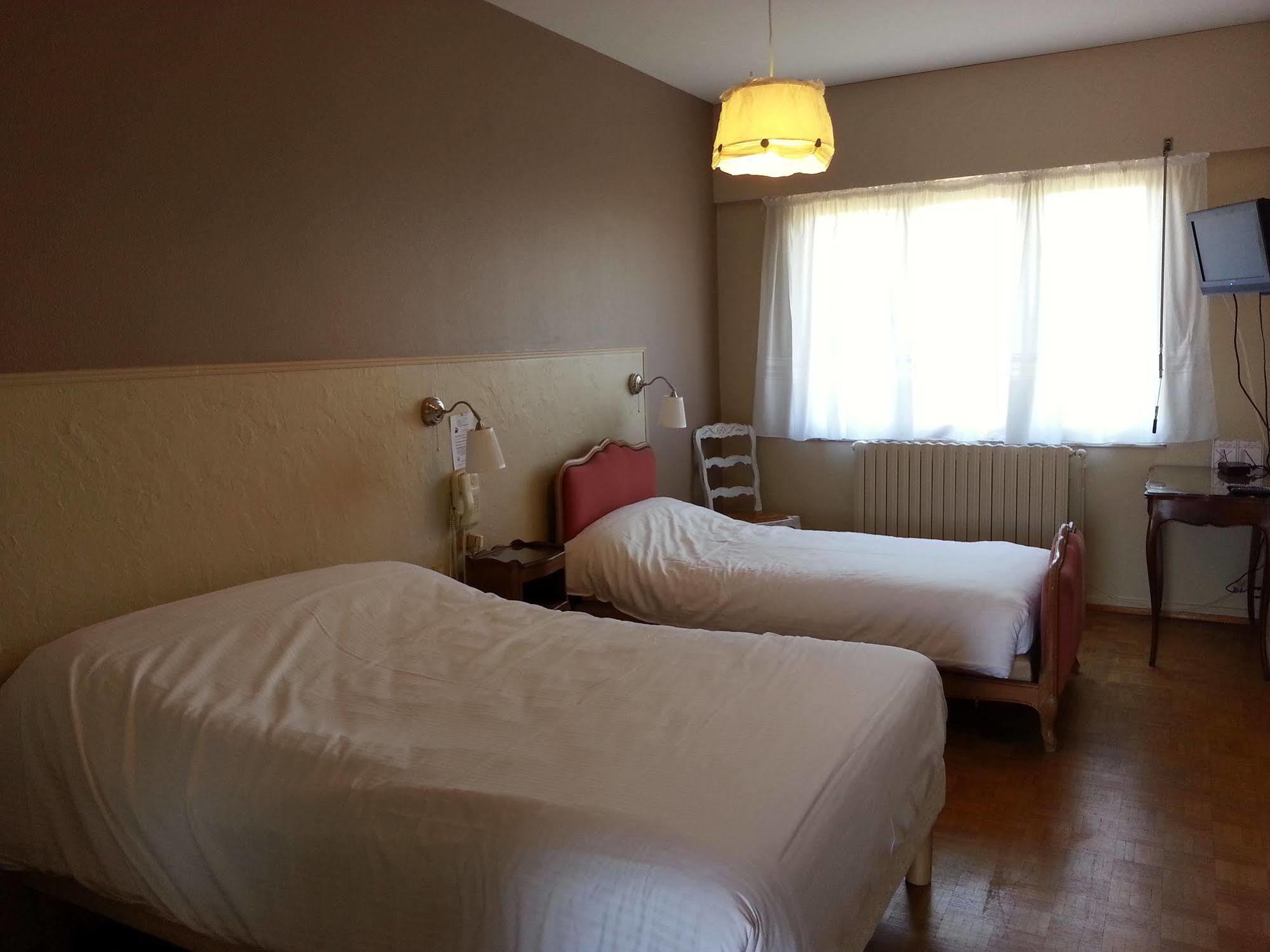 Logis L'Auberge Du Gros Silly-sur-Nied Dış mekan fotoğraf