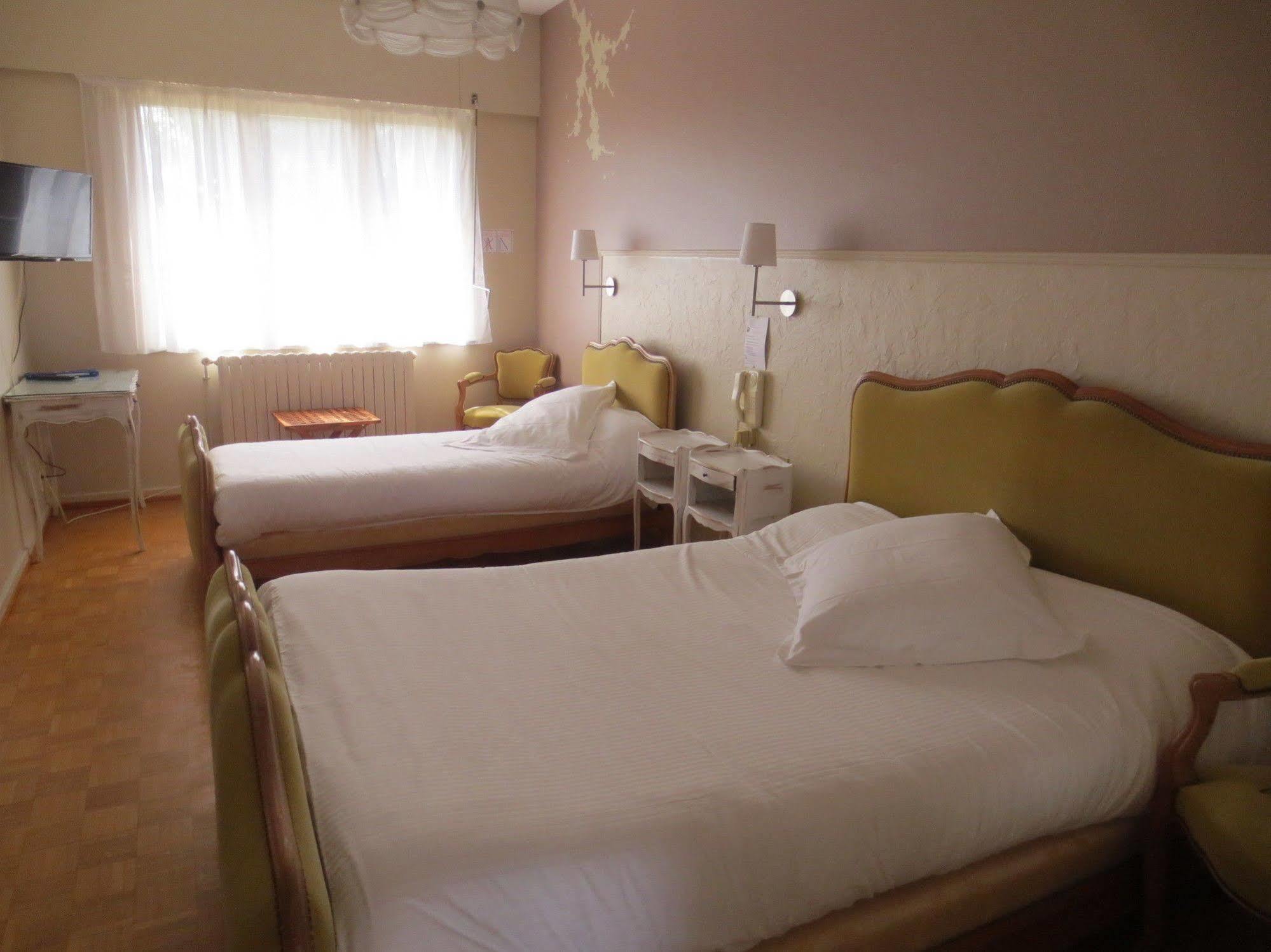 Logis L'Auberge Du Gros Silly-sur-Nied Dış mekan fotoğraf