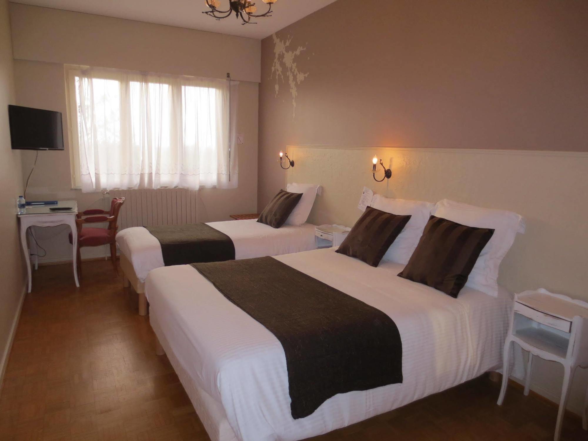 Logis L'Auberge Du Gros Silly-sur-Nied Dış mekan fotoğraf
