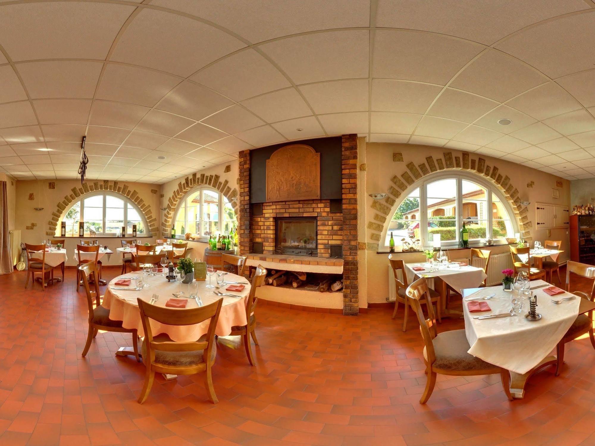 Logis L'Auberge Du Gros Silly-sur-Nied Dış mekan fotoğraf