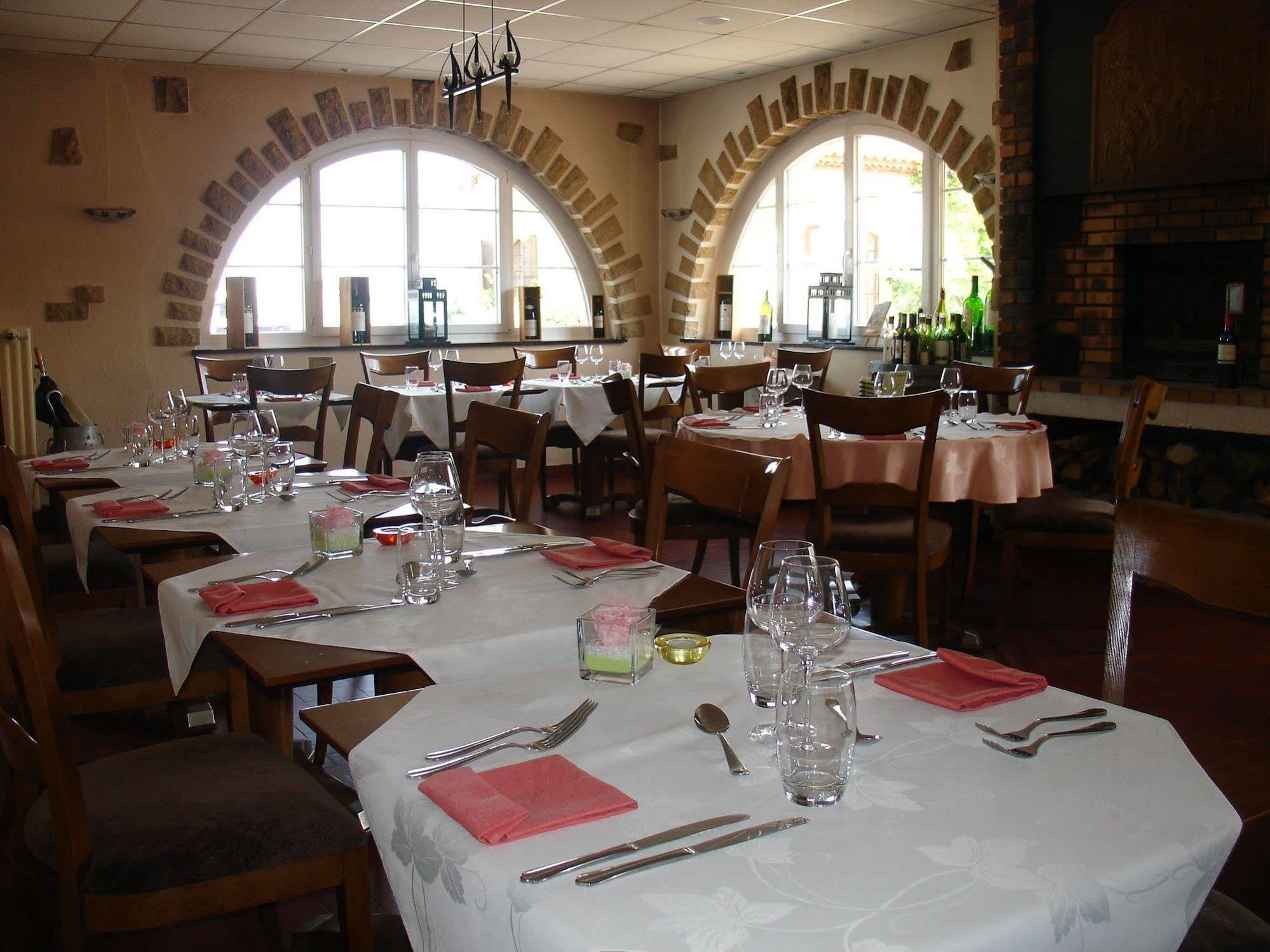 Logis L'Auberge Du Gros Silly-sur-Nied Dış mekan fotoğraf